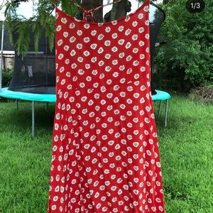 Open back very cute flower detailed mini dress.